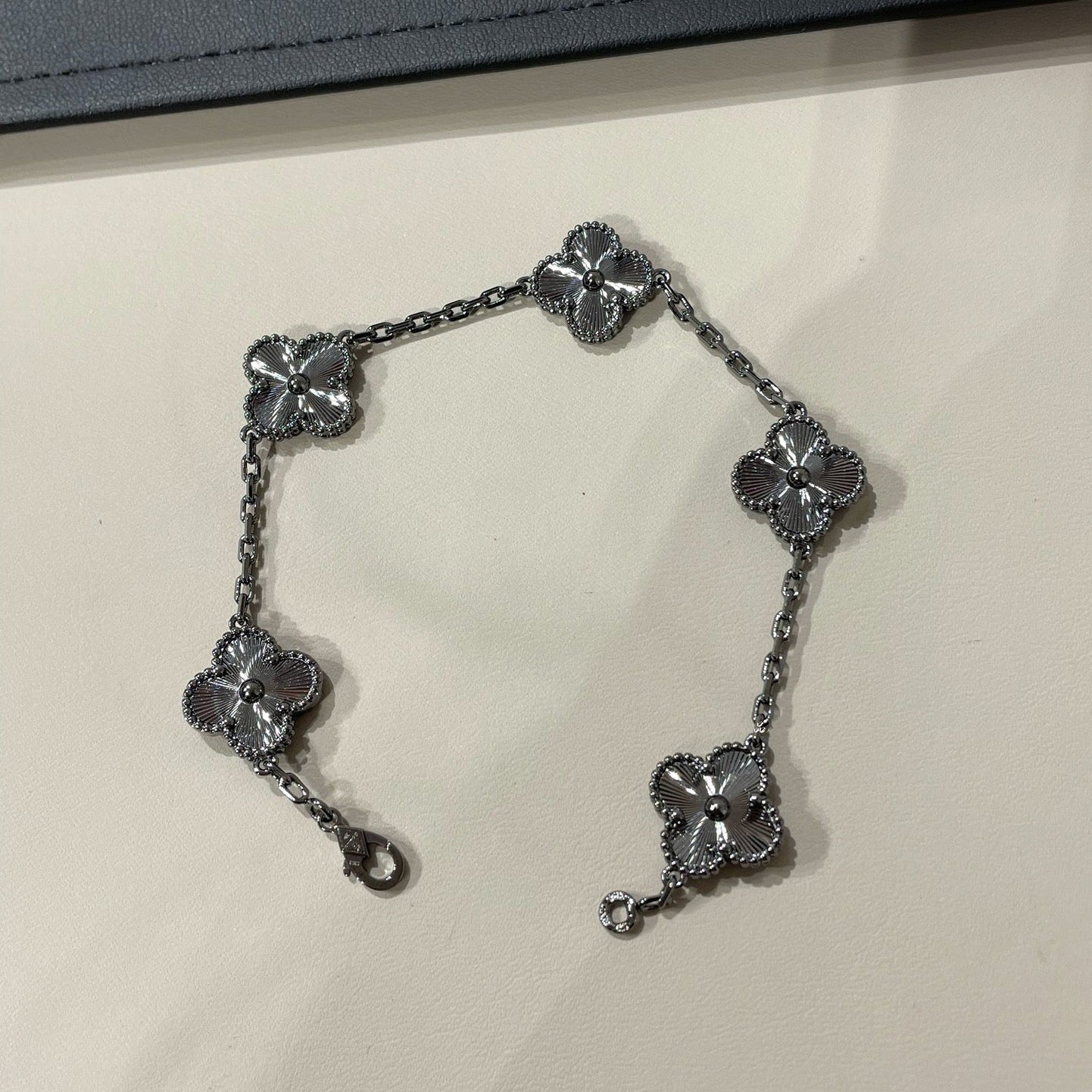 [Lumi Jewels]BRACELET CLOVER 5 MOTIFS NOIRS