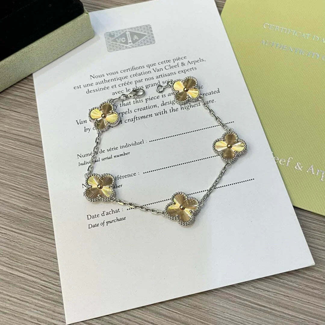 [Lumi Jewels]CLOVER 5 MOTIFS CHRISTMAS LIMITED EDITION BRACELET