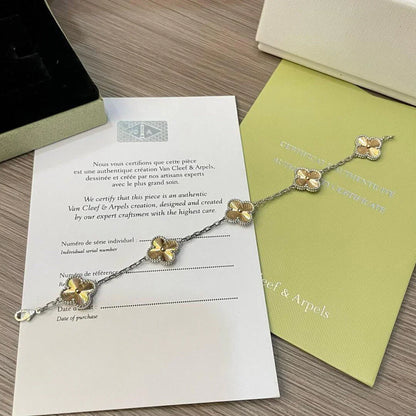 [Lumi Jewels]CLOVER 5 MOTIFS CHRISTMAS LIMITED EDITION BRACELET