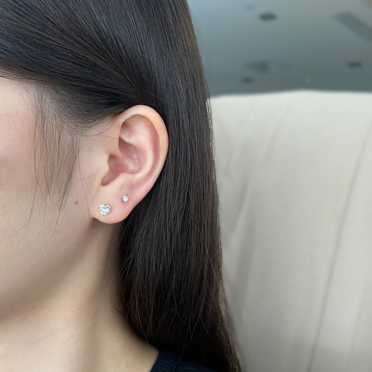 [Lumi Jewels]Sparkling Heart Shaped Simple Earrings