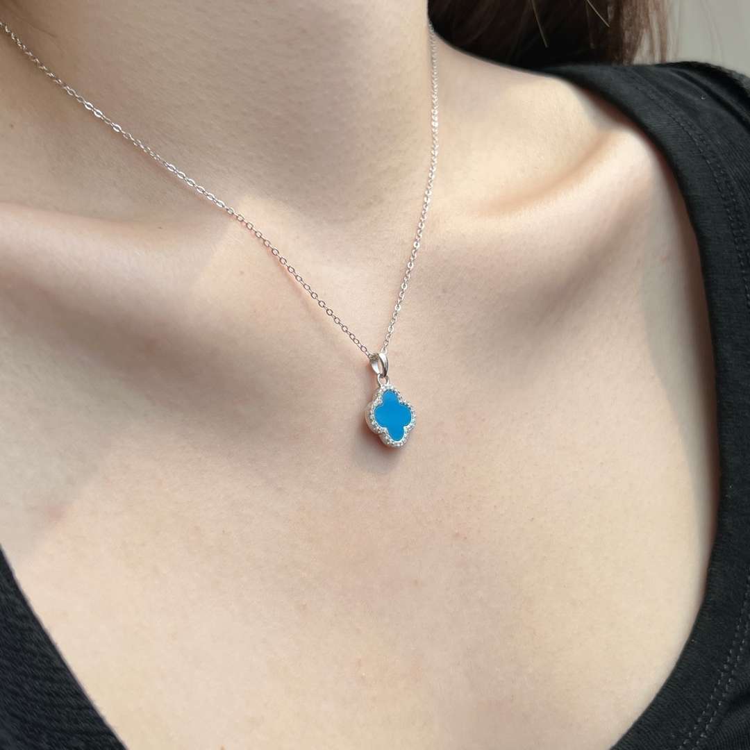 [Lumi Jewels]Dainty Flower Shape Necklace