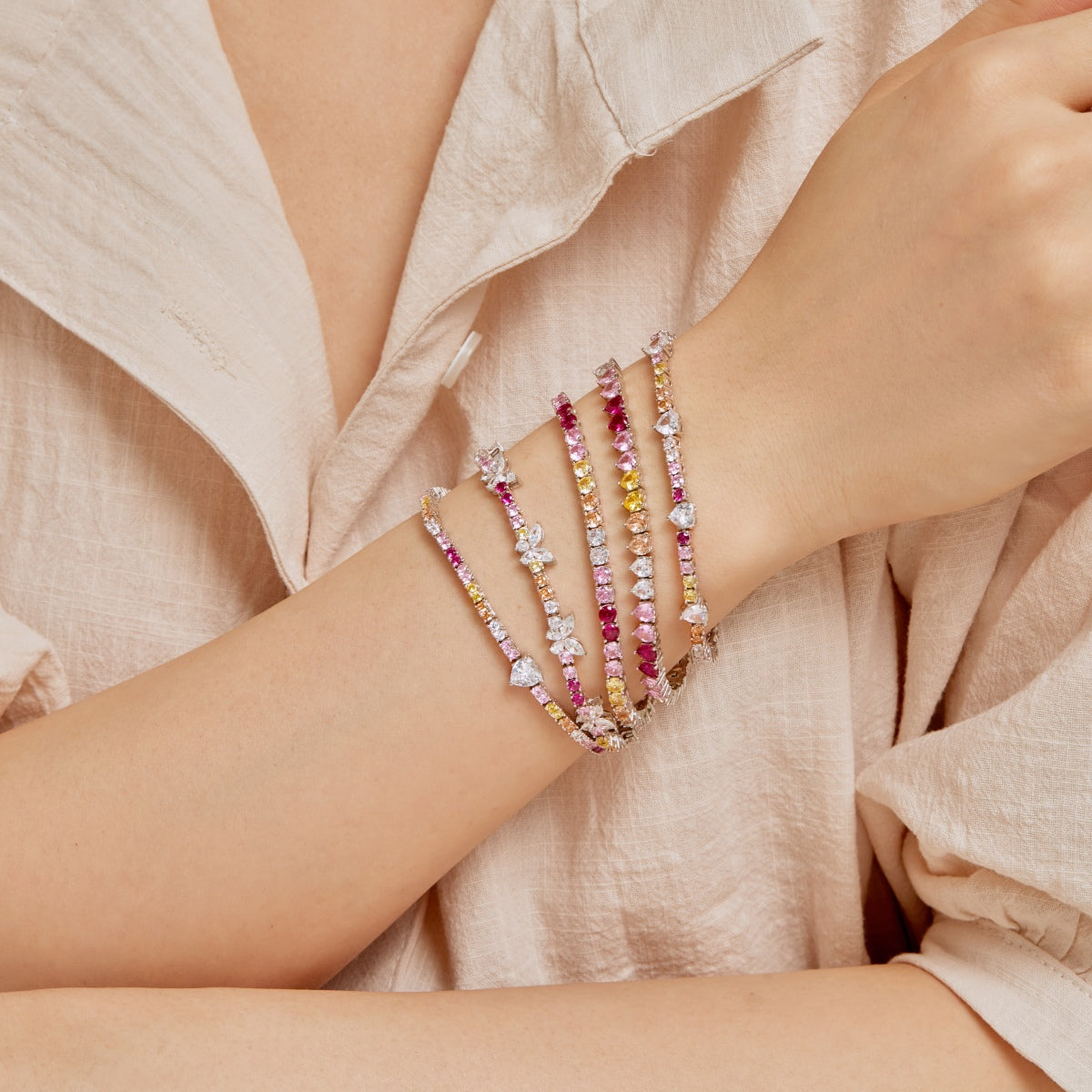 [Lumi Jewels]Ornate Colorful Butterfly Shape Round Cut Daily Bracelet
