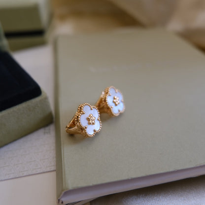 [Lumi Jewels]LUCKY WHITE MOP EARRINGS