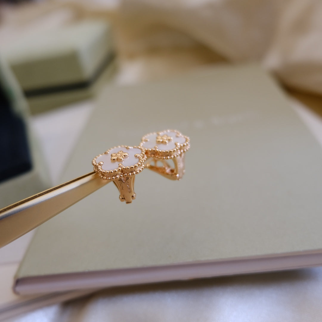 [Lumi Jewels]LUCKY WHITE MOP EARRINGS