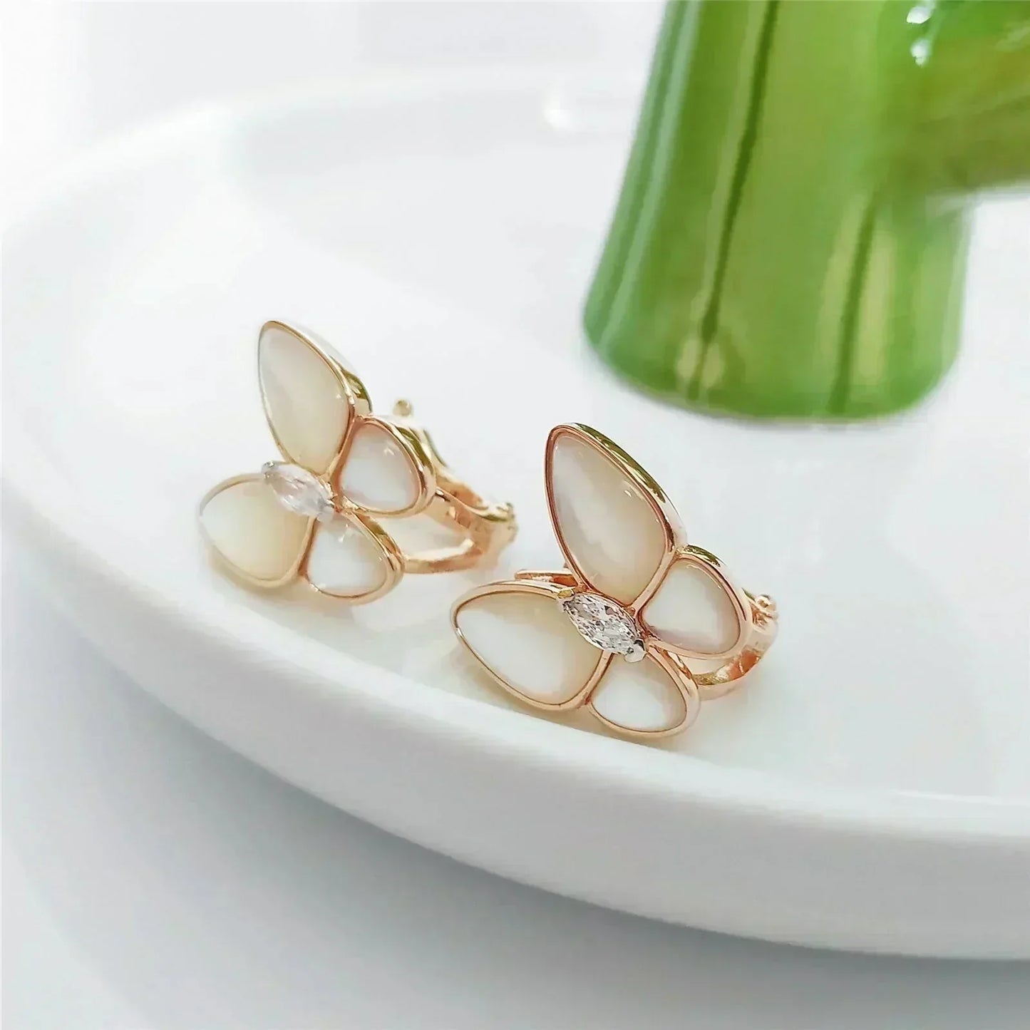 [Lumi Jewels]BOUCLES D'OREILLES PAPILLON NACRE ET DIAMANTS