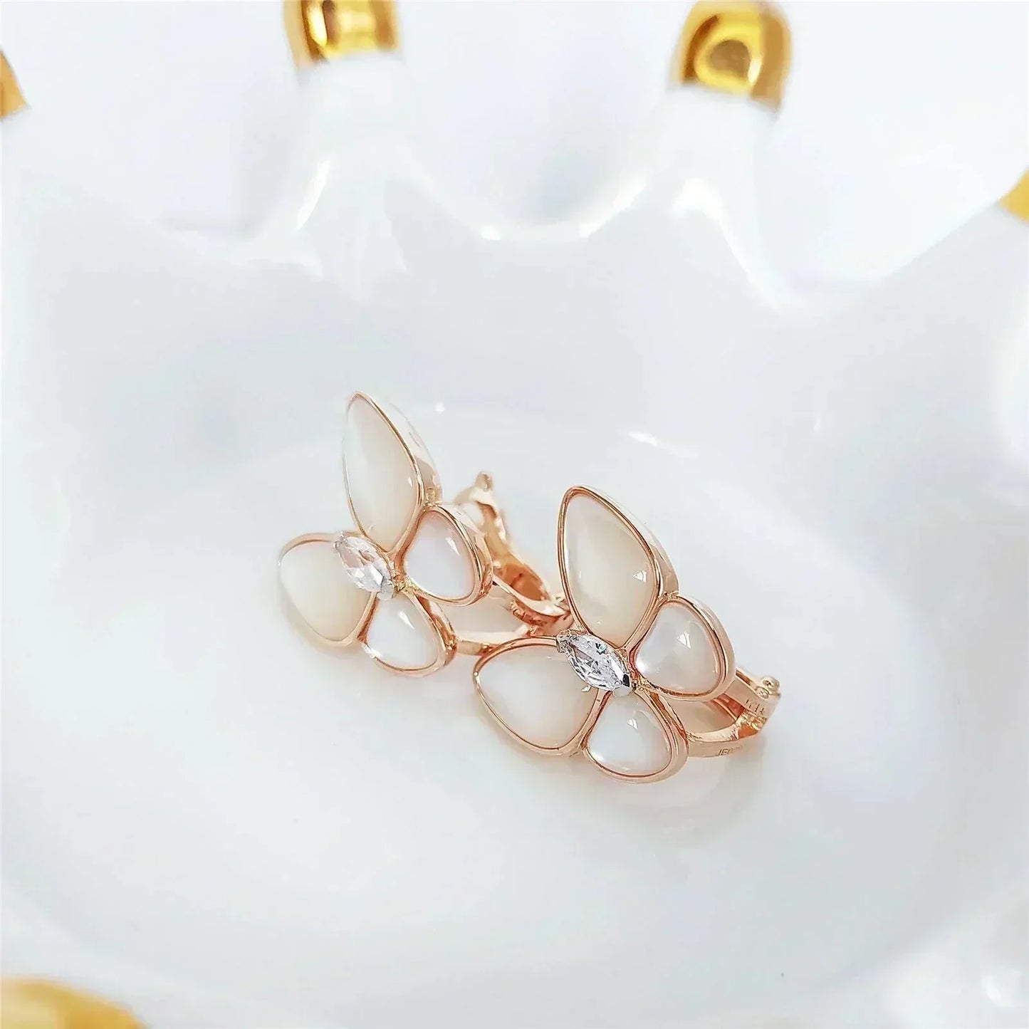 [Lumi Jewels]BOUCLES D'OREILLES PAPILLON NACRE ET DIAMANTS
