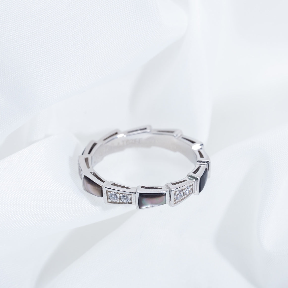 [Lumi Jewels]SERPENTI RING SILVER  DIAMOND BLACK MOP 3MM