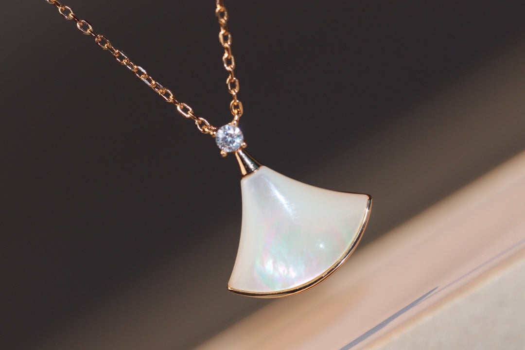 [Lumi Jewels]COLLIER RÊVE NACRE BLANCHE OR ROSE 1 DIAMANT