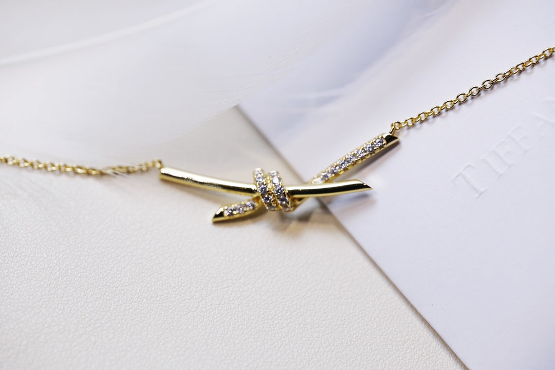 [Lumi Jewelry]KNOT NECKLACE GOLD DIAMONDS