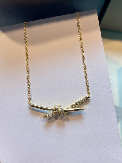 [Lumi Jewelry]KNOT NECKLACE GOLD DIAMONDS