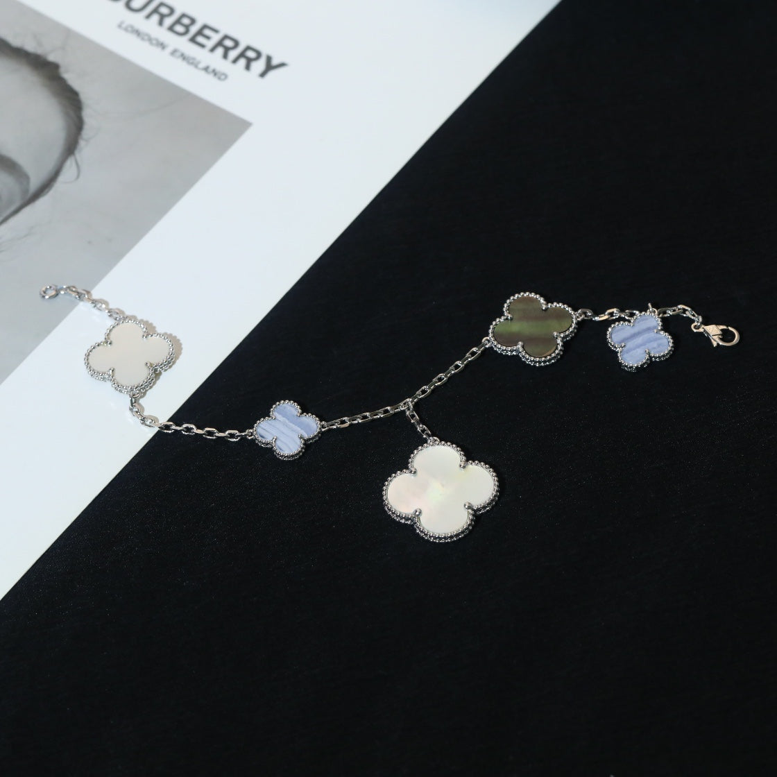 [Lumi Jewels]BRACELET TRÈFLE 5 MOTIFS NACRE CHALCEDOINE ARGENT