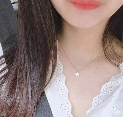 [Lumi Jewels]COLLIER TRÈFLE MINI 9,5 MM NACRE BLANCHE