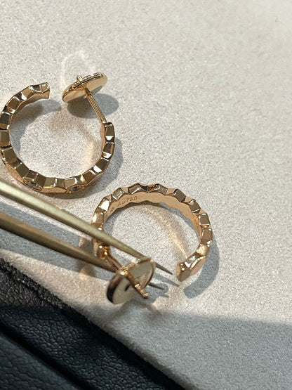 [Lumi Jewels]Bague en forme de fleur à quatre feuilles motif creux