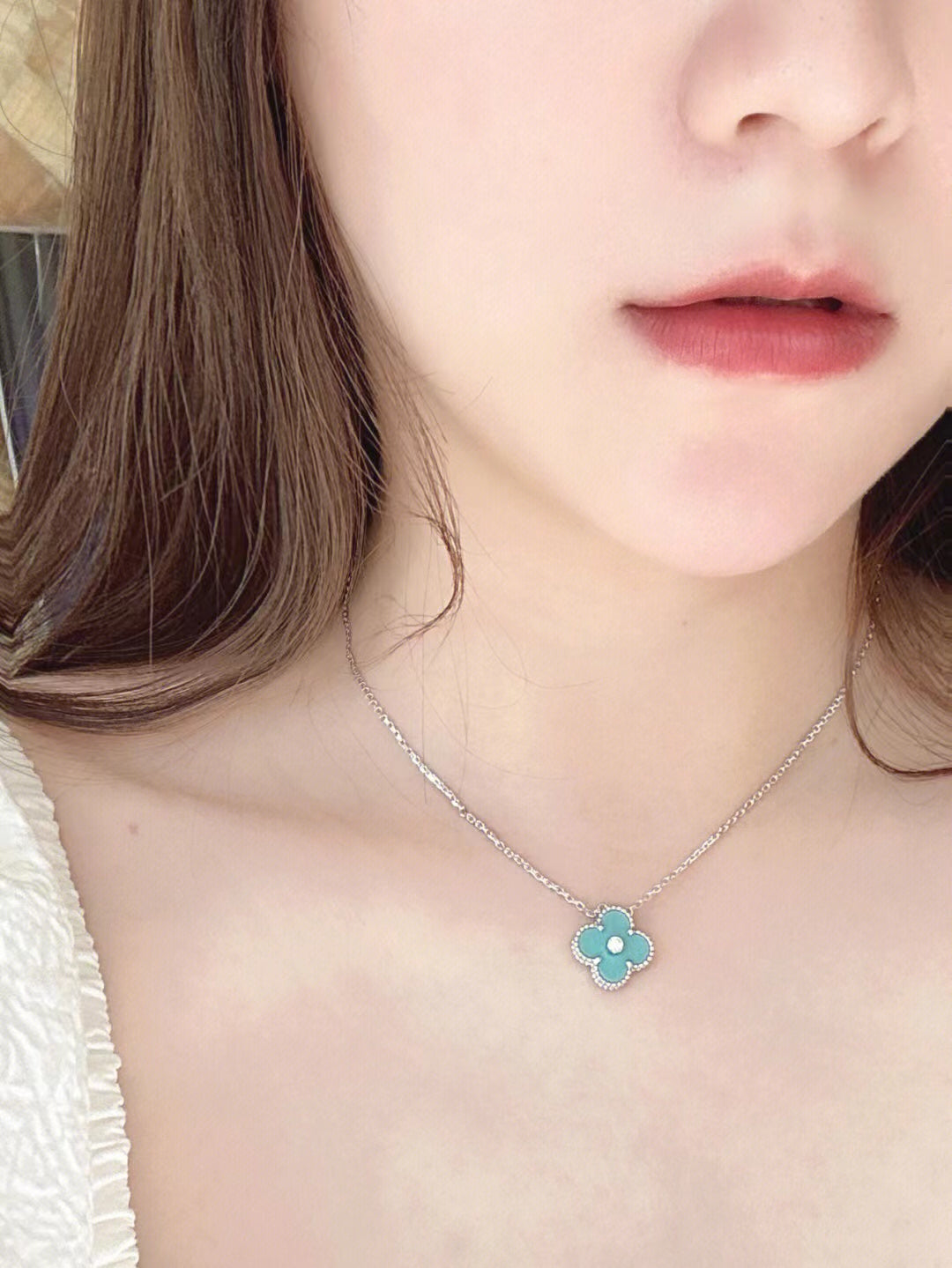 [Lumi Jewels] COLLIER TRÈFLE 1 DIAMANT BLEU CLAIR ARGENT