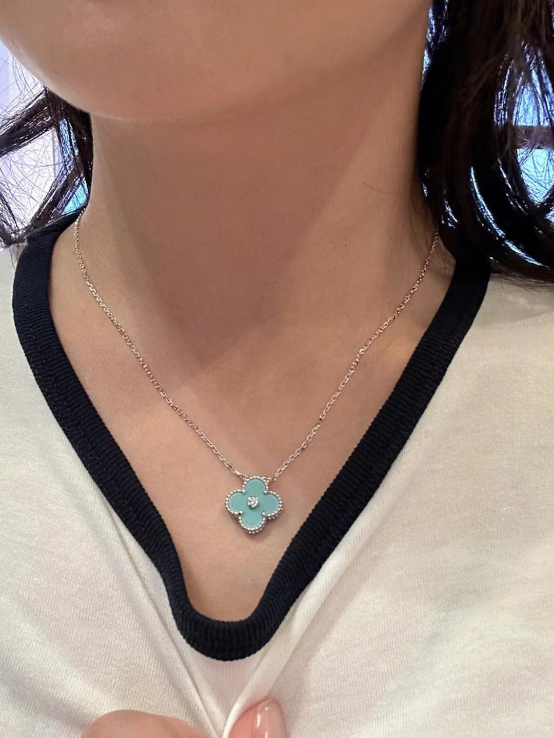 [Lumi Jewels] COLLIER TRÈFLE 1 DIAMANT BLEU CLAIR ARGENT