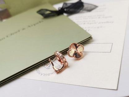 [Lumi Jewels]BOUCLES D'OREILLES CLOUS MOYENNES TRÈFLE