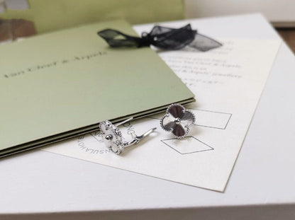[Lumi Jewels]BOUCLES D'OREILLES CLOUS MOYENNES TRÈFLE