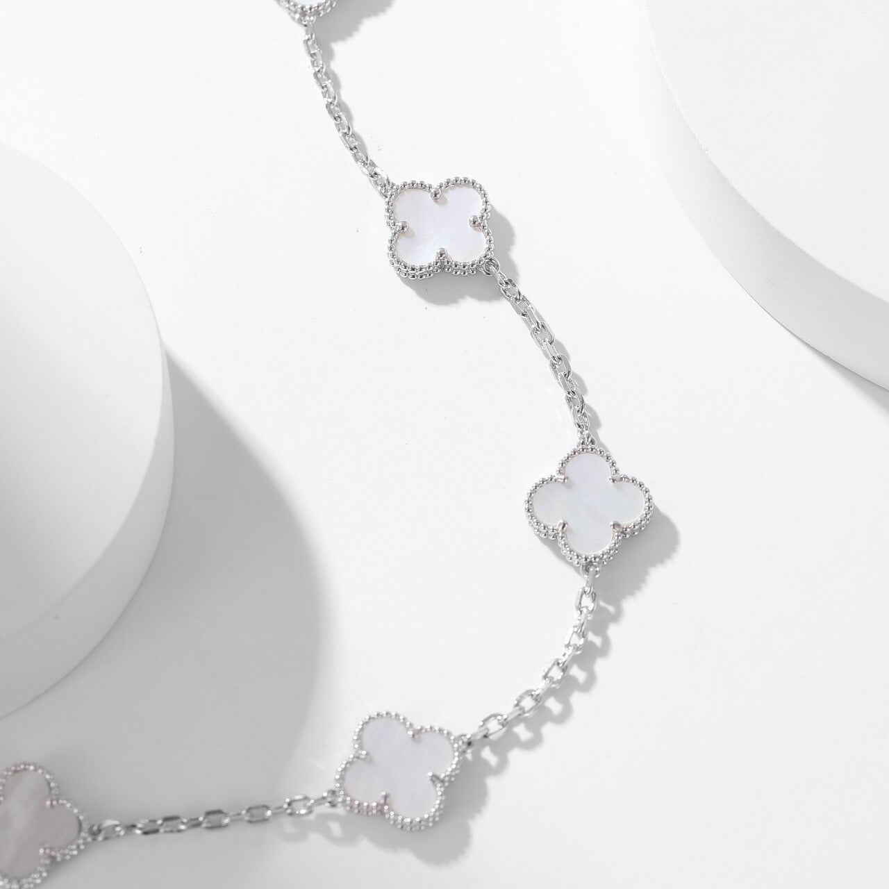 [Lumi Jewels]CLOVERS THE 10-MOTIFS WHITE MOTHER OF PEARL NECKLACE