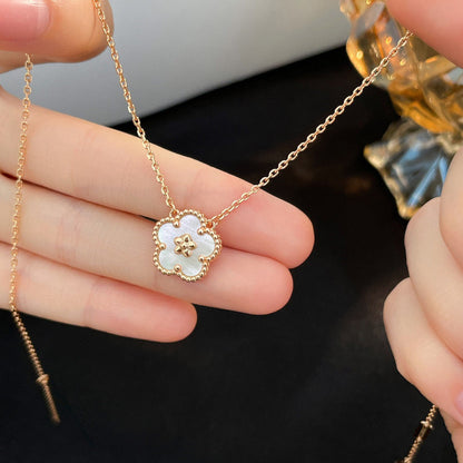 [Lumi Jewels]COLLIER FLEUR DE PRUNIER EN NACRE BLANCHE LUCKY
