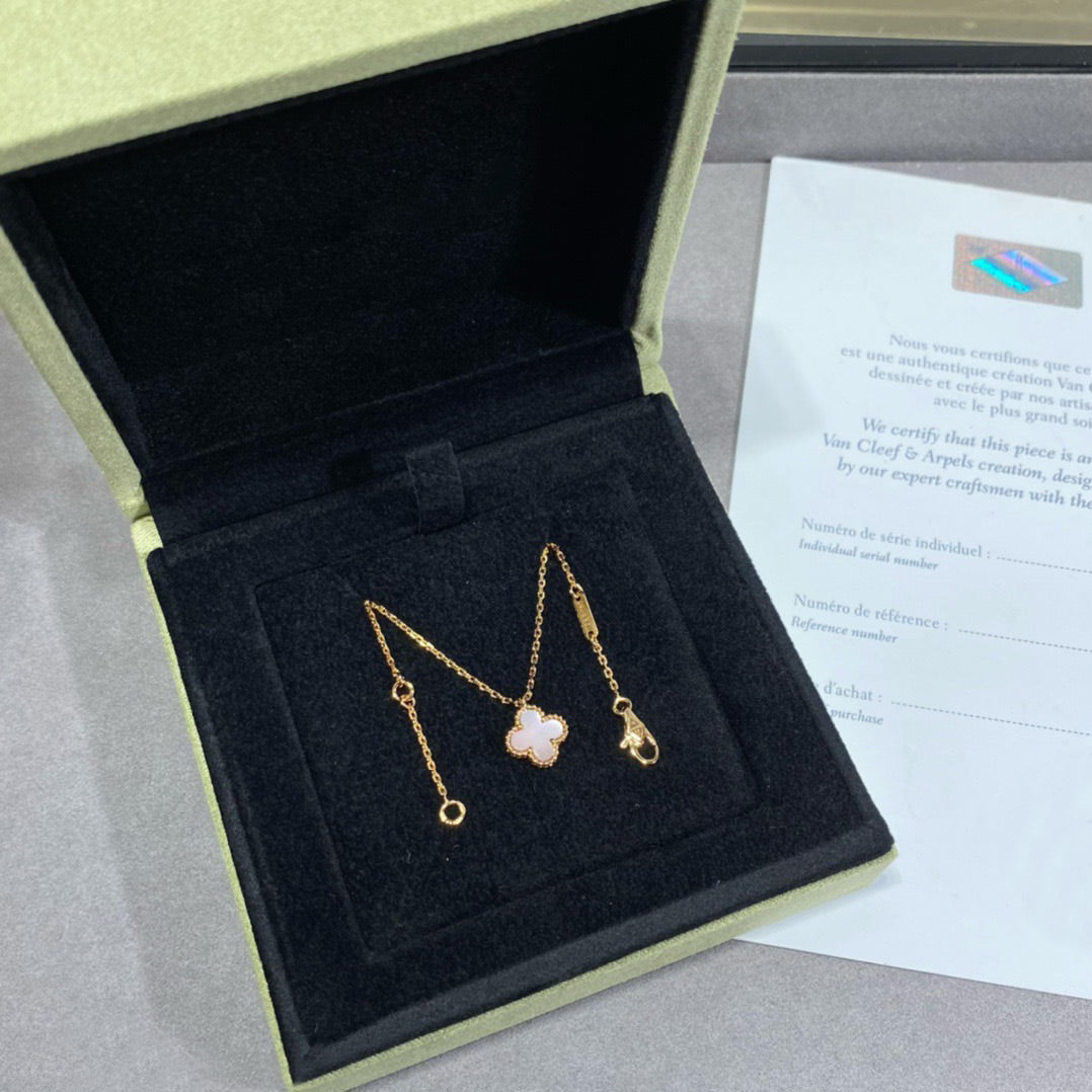 [Lumi Jewels]COLLIER FLEUR SIMPLE TRÈFLE NACRE ROSE 15MM