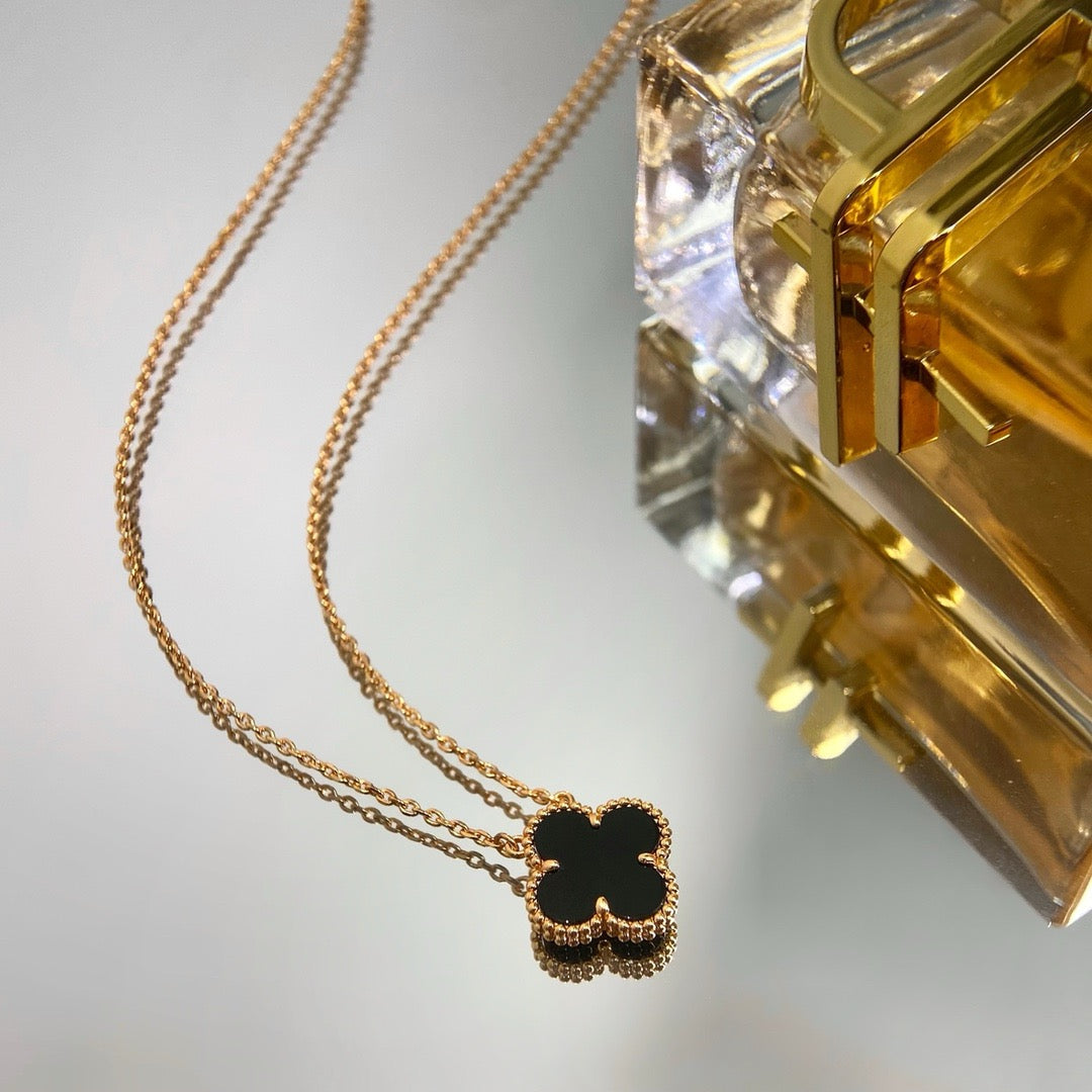[Lumi Jewels]CLOVER 15MM BLACK ONYX SINGLE FLOWER NECKLACE