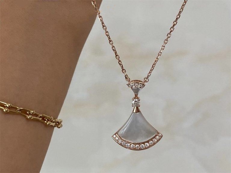 [Lumi Jewels]COLLIER RÊVE NACRE OR ROSE DIAMANT