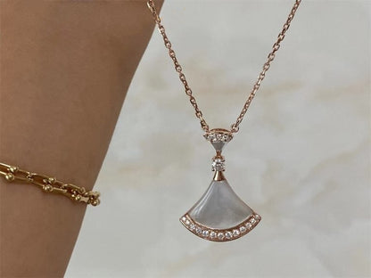[Lumi Jewels]COLLIER RÊVE NACRE OR ROSE DIAMANT