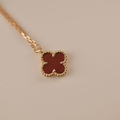 [Lumi Jewels]COLLIER TRÈFLE MINI 9,5 MM CORNALINE BLANCHE