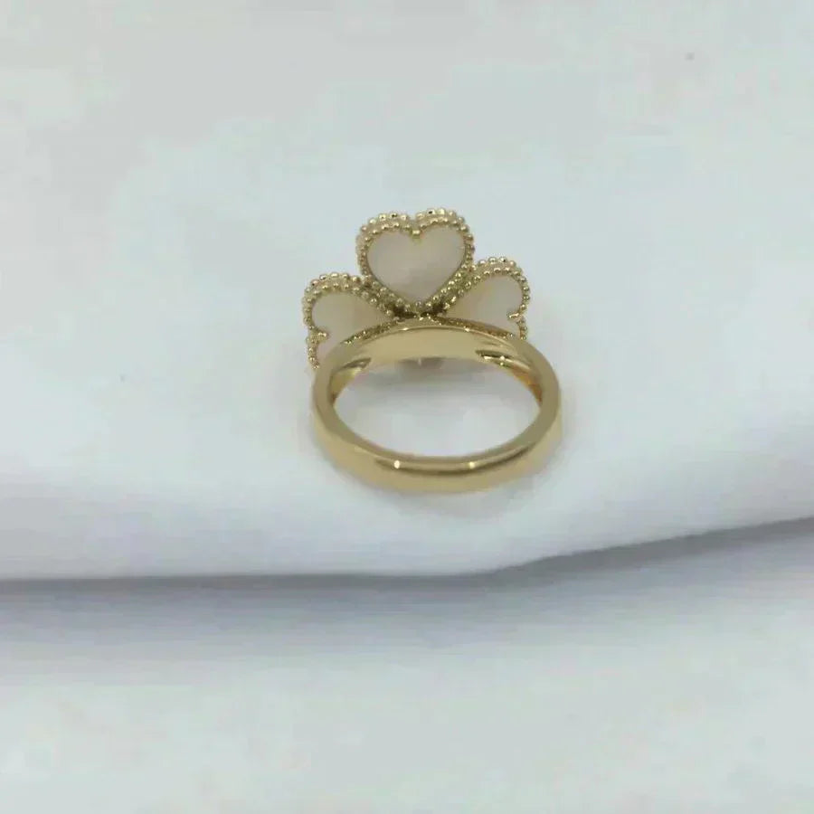 [Lumi Jewels]BAGUE TRÈFLE BLANC EN NACRE DOUCE