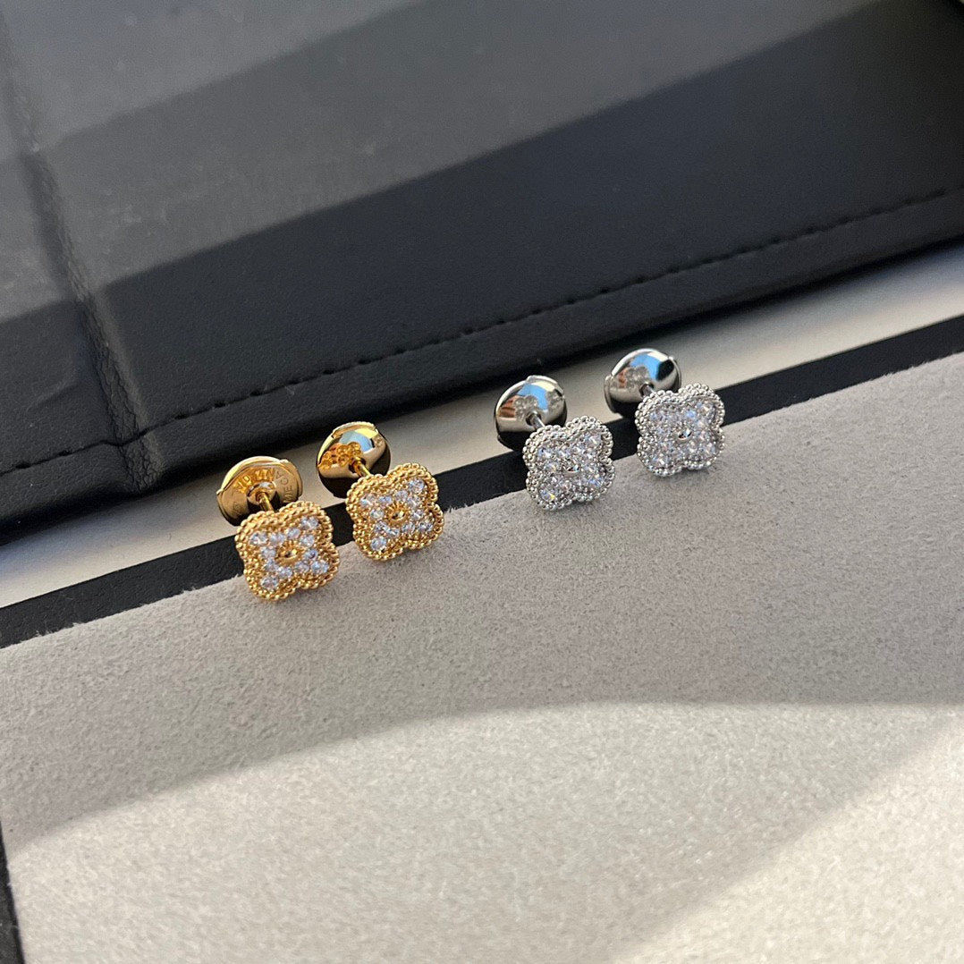 [Lumi Jewels]PUCES D'OREILLES MINI TRÈFLE DIAMANT